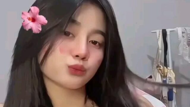 Bokep Indo Katanya Lebih Enak Kalo Di Bathub